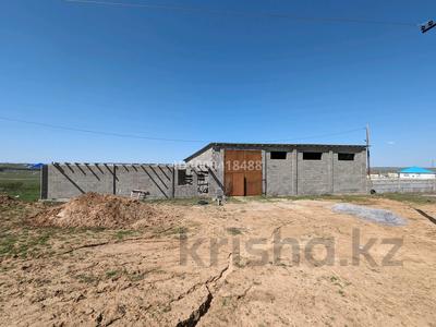 Отдельный дом · 6 комнат · 240 м² · 15 сот., . уч 184Н — Перед домом находится Амбар за 10 млн ₸ в 