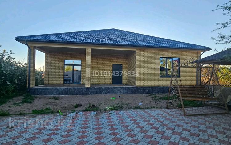 Отдельный дом · 4 комнаты · 90 м² · 10 сот., мкр Жулдыз, Сыганак 5 за 85 млн ₸ в Уральске — фото 2