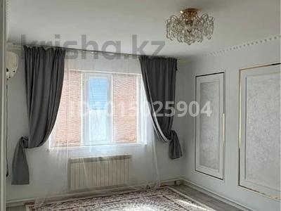 Отдельный дом · 9 комнат · 128.1 м² · 1300 сот., Емір 34/2 — Мектеп балабақша магазин за 15 млн ₸ в Батыре