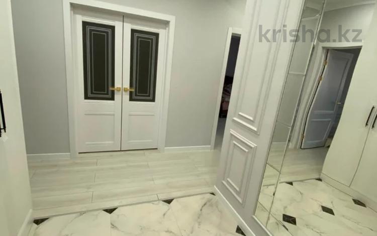 3-бөлмелі пәтер · 87.4 м² · 1/5 қабат, Алтын орда ш/а., бағасы: 38.8 млн ₸ в Актобе, мкр. Алтын орда — фото 11