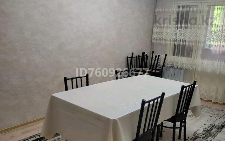 4-комнатная квартира · 80 м² · 1/5 этаж, Кабанбай батыра 7а за 27 млн ₸ в Шымкенте, Аль-Фарабийский р-н — фото 2