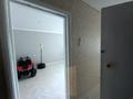 2-комнатная квартира · 42.3 м² · 1/5 этаж, микрорайон 13 27 за ~ 10.1 млн ₸ в Караганде, Алихана Бокейханова р-н — фото 8