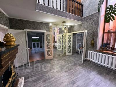 Отдельный дом · 4 комнаты · 200 м² · 20 сот., Огородная 9 — Район БСМП, Красный Кардон за ~ 86.8 млн 〒 в Семее, Красный Кордон