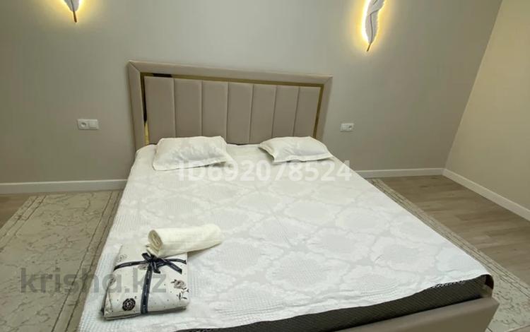 2-комнатная квартира · 62 м² · 8/13 этаж, Просп. Назарбаева 28 за 20 000 ₸ в Алматы, Жетысуский р-н — фото 9