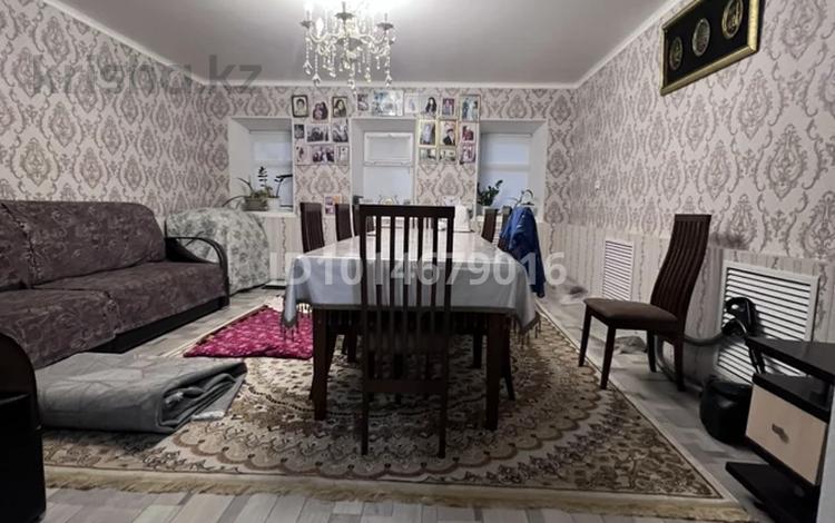 Отдельный дом · 3 комнаты · 100 м² · 4 сот., Авиационная 44 — Пересечение ул Орынбор за 15 млн ₸ в Актобе, мкр Гормолзавод — фото 2