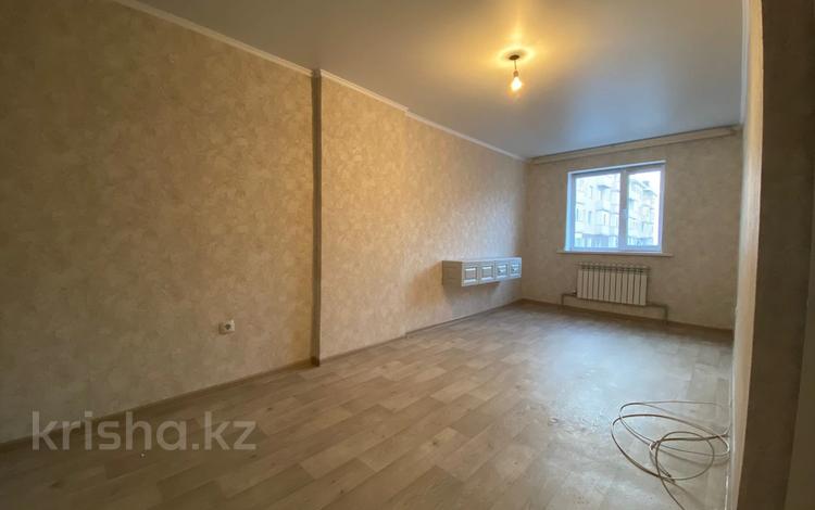 2-комнатная квартира, 58 м², 3/5 этаж, м-н Бирлик за 21 млн 〒 в Талдыкоргане, мкр Бирлик — фото 2