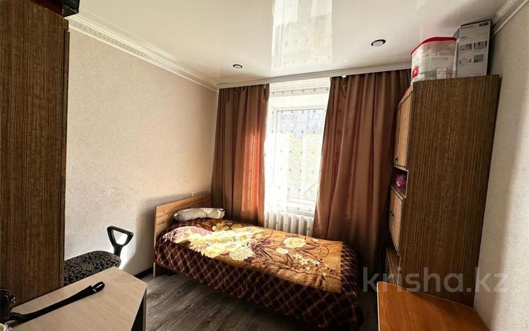 3-бөлмелі пәтер · 64.5 м² · 1/10 қабат, Гүлдер 2 ш/а., Таттимбета 4, бағасы: 22 млн ₸ в Караганде, Казыбек би р-н — фото 2