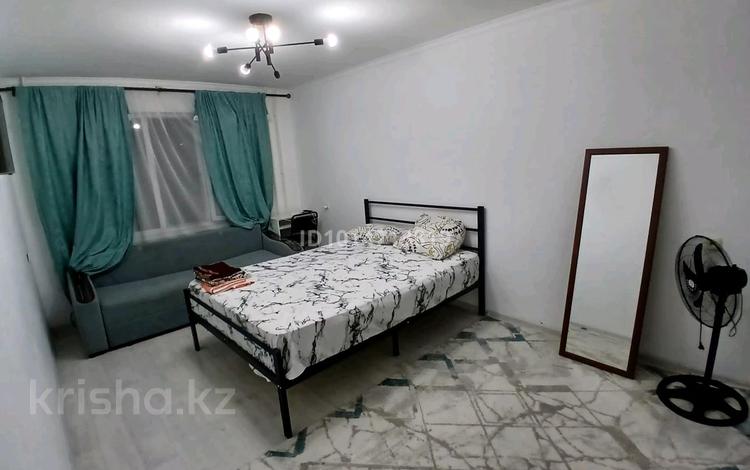 1-комнатная квартира · 37 м² · 1/5 этаж, мкр Жилгородок, Проспект Есет батыра 124 — проспект Абая за 9 000 ₸ в Актобе — фото 2