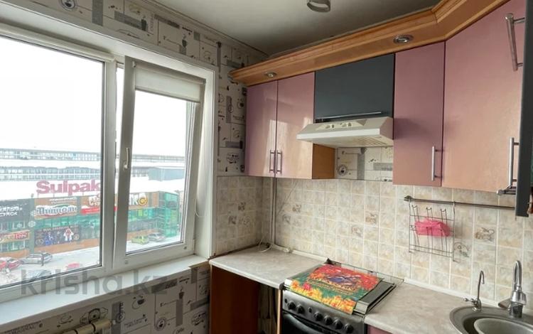 4-комнатная квартира · 61.2 м² · 5/5 этаж, Муканова за ~ 19.5 млн 〒 в Петропавловске — фото 2