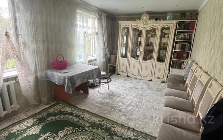 3-бөлмелі пәтер · 53.6 м², Мынбулак ш/а. 57, бағасы: 15 млн ₸ в Таразе,  мкр Мынбулак — фото 2