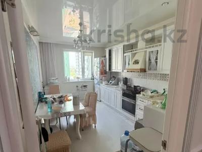 3-комнатная квартира · 86.4 м² · 6/9 этаж, Тауелсиздик 21/5 за 51 млн ₸ в Астане, Алматы р-н