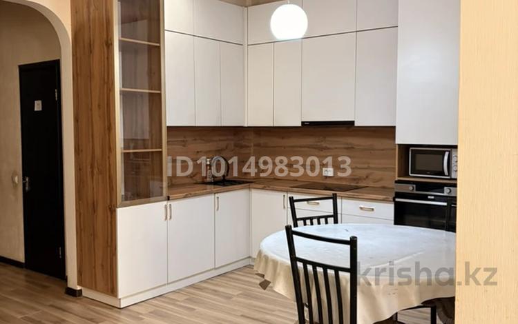 2-комнатная квартира · 61 м² · 9/18 этаж, Туркестан 2 за 300 000 ₸ в Астане, Есильский р-н — фото 2