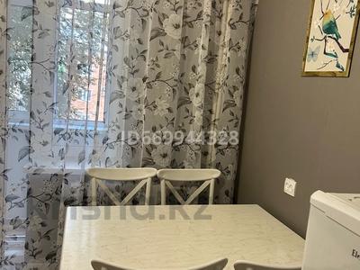 1-комнатная квартира · 34 м² · 2/5 этаж, 4 мкр 12 — АзияМолл за 11 000 ₸ в Уральске