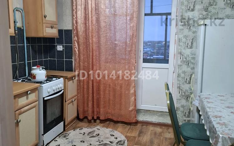 2-комнатная квартира · 55 м² · 5/5 этаж, Мендешева 11 за 130 000 ₸ в Уральске — фото 2