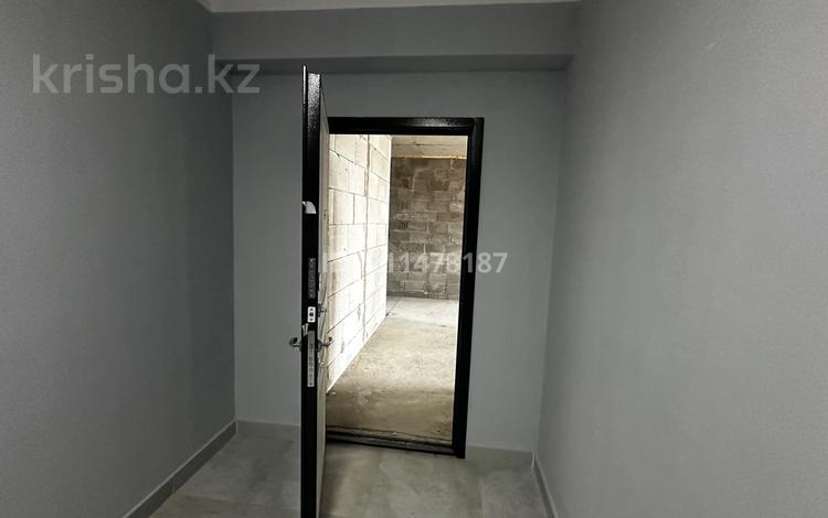 3-бөлмелі пәтер · 83.5 м² · 9/17 қабат, Ауэзова 2/4, бағасы: 49 млн ₸ в Алматы, Алмалинский р-н — фото 2