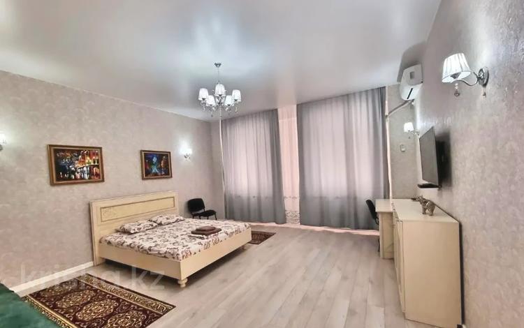 1-комнатная квартира · 51 м² · 4/11 этаж, 16-й мкр 57 — МОРЕ,АКВАПАРК,ТРК АКТАУ,ЦЕНТР ГОРОДА за 8 000 ₸ в Актау — фото 2