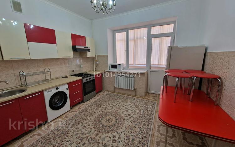 2-бөлмелі пәтер · 85 м² · 2/9 қабат, Нұрсая ш/а., Султанахмет Кожыков, бағасы: 40 млн ₸ в Атырау, мкр Нурсая — фото 2
