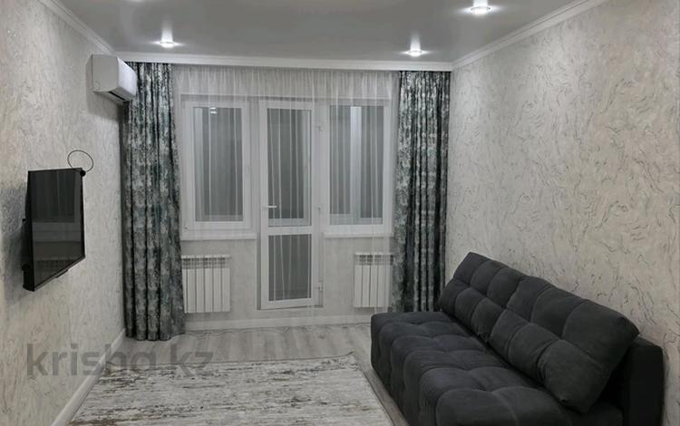 2-комнатная квартира · 45 м² · 2/5 этаж, Абая 51 за 200 000 ₸ в Уральске — фото 2
