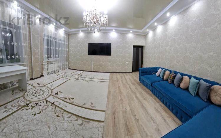 2-комнатная квартира · 90 м² · 4/10 этаж, казангапа 57в за 27 млн ₸ в Актобе — фото 2