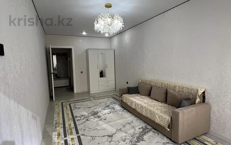 2-бөлмелі пәтер · 40 м² · 3/9 қабат, Шұғыла ш/а., Райымбек, бағасы: 200 000 ₸ в Алматы, Наурызбайский р-н — фото 2