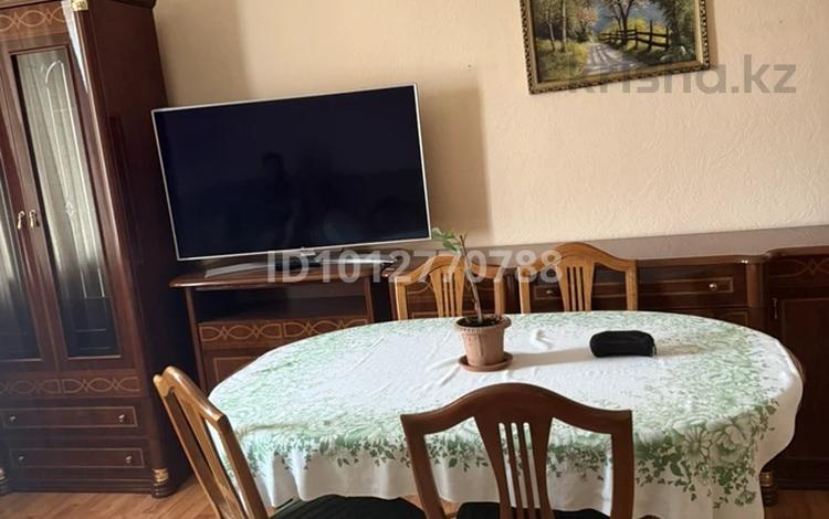 3-бөлмелі пәтер · 85 м² · 5/5 қабат, Аль-фараби 51, бағасы: 600 000 ₸ в Алматы, Бостандыкский р-н — фото 2