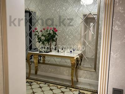 2-бөлмелі пәтер · 81 м² · 2/12 қабат, мкр Тастак-1, Райымбека 348/1 к1-7, бағасы: 75 млн ₸ в Алматы, Ауэзовский р-н