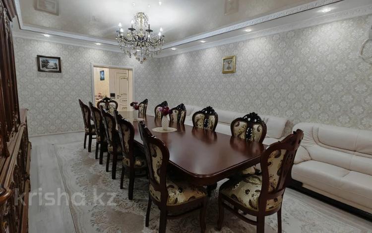 4-бөлмелі пәтер · 165 м² · 5/6 қабат, Алтын орда ш/а., Тауелсиздик, бағасы: 53.5 млн ₸ в Актобе, мкр. Алтын орда — фото 10