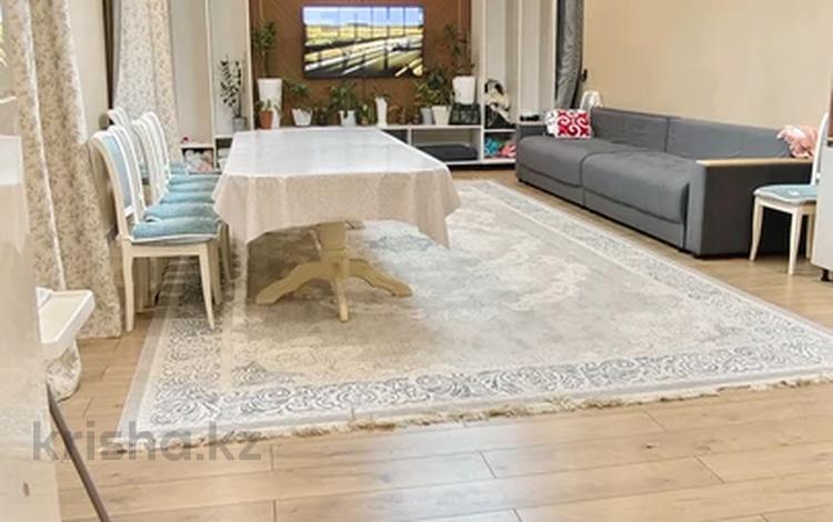 Отдельный дом · 5 комнат · 240 м² · 10 сот., Жастар 2 Акын Сара 4 за 42 млн 〒 в Талдыкоргане — фото 2