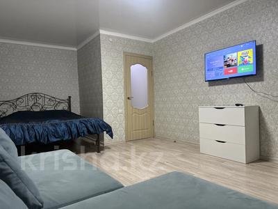 1-комнатная квартира · 48 м² · 2/9 этаж, Шакарима 150 — Кафе Золото,Керемет,остановка Пестеля,жд вокзал за 12 000 ₸ в Семее
