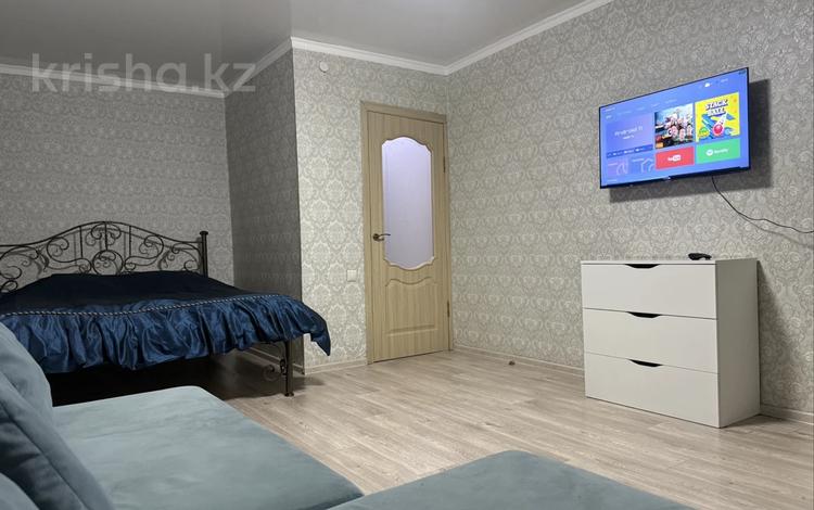 1-комнатная квартира · 48 м² · 2/9 этаж, Шакарима 150 — Кафе Золото,Керемет,остановка Пестеля,жд вокзал за 12 000 ₸ в Семее — фото 2