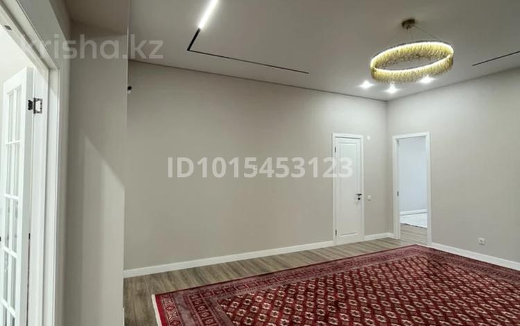 3-комнатная квартира · 150 м² · 5/9 этаж, 20а мкр 3 за 80 млн ₸ в Актау — фото 2
