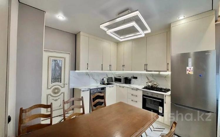 3-комнатная квартира · 71 м² · 8 этаж, мкр Аксай-1, Райымбека 508 — Саина за 44.5 млн ₸ в Алматы, Ауэзовский р-н — фото 2