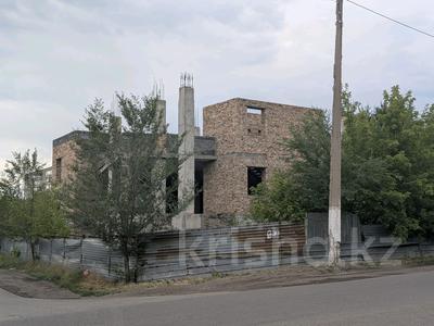 Дүкендер мен бутиктер · 1000 м², бағасы: 140 млн ₸ в Караганде, Алихана Бокейханова р-н