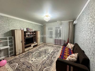 Продажа квартир в Актюбинской обл.: 4-комнатная квартира · 90 м² · 3/3 этаж, Старый город, Алтынсарина за 14.5 млн 〒 4-комнатная квартира · 90 м² · 3/3 этаж, Старый город, Алтынсарина за 14.5 млн 〒 в Актобе
