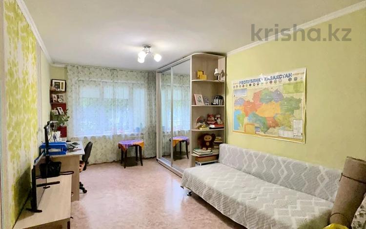 2-комнатная квартира · 56 м² · 9/12 этаж, мкр Аксай-1А 12 за 35.5 млн ₸ в Алматы, Ауэзовский р-н — фото 2