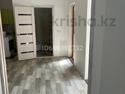 Аренда домов или дач в Атырауской обл.: Часть дома · 2 комнаты · 60 м² · помесячно, мкр Самал за 120 000 〒 Часть дома · 2 комнаты · 60 м² · помесячно, мкр Самал за 120 000 〒 в Атырау