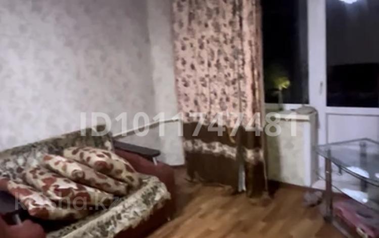 1-бөлмелі пәтер · 30 м² · 5/5 қабат, 1 микрорайон 9, бағасы: 11 млн ₸ в Семее — фото 2