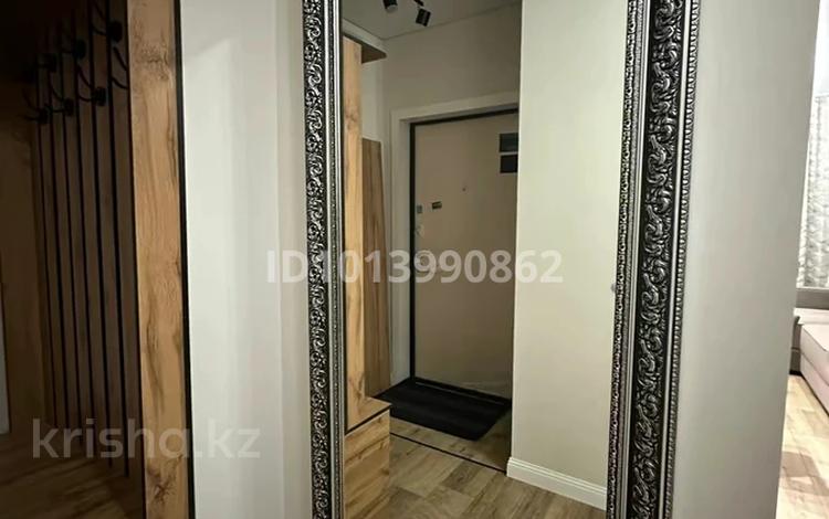 1-комнатная квартира · 45 м² · 9/11 этаж, Утепова 31 за 320 000 ₸ в Алматы, Бостандыкский р-н — фото 2