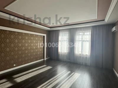 4-комнатная квартира · 241 м², Нажимеденова 14 за 1 млн 〒 в Астане, Алматы р-н
