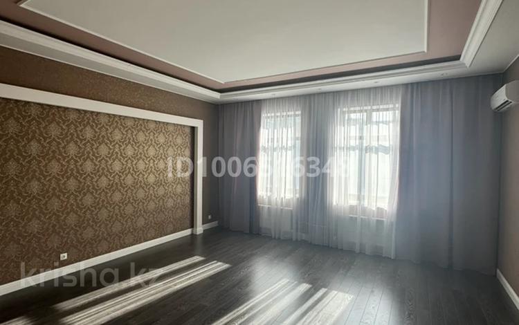 4-бөлмелі пәтер · 241 м², Нажимеденова 14, бағасы: 1 млн ₸ в Астане, Алматы р-н — фото 2