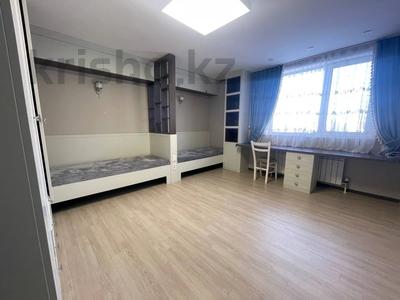 5-комнатная квартира, 164 м², 13/21 этаж, Бухар жырау 20Б за 125 млн 〒 в Астане, Есильский р-н