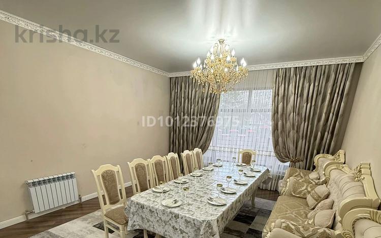 Дом · 5 комнат · 500 м², Каратальская 148 — Находится не долеко от ресторана Акпейыл за 80 000 〒 в Талдыкоргане — фото 19
