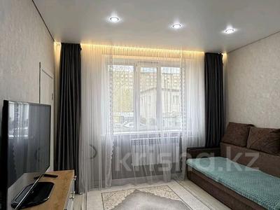 2-комнатная квартира · 44 м² · 1/5 этаж, Роскового 17/1 — Камзина за ~ 21 млн ₸ в Павлодаре