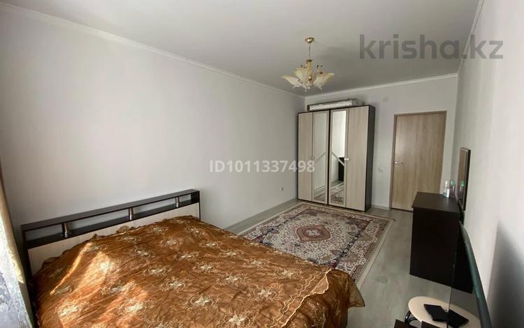 1-комнатная квартира · 46 м² · 7/12 этаж, мкр Дарабоз 35 за 210 000 ₸ в Алматы, Алатауский р-н — фото 2