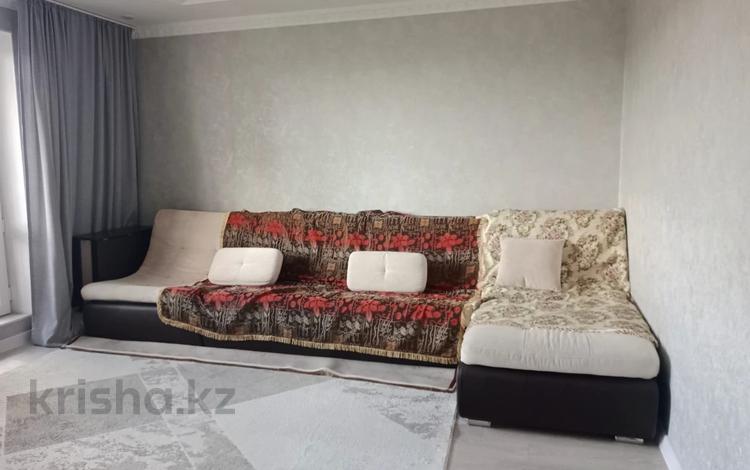 4-комнатная квартира · 81 м² · 8/9 этаж, мкр Юго-Восток, Степной 4 — ТД «Алмаз»; супермаркет «Норма»; школы №23, №39 и №5; гимназия №39 им. М. Жумабаева; частный детский сад «Малинка»; детский сад №42 «Тілек»; ясли-сад «Қуаныш»; частная школа-детский сад «Альтер»; ясли-сад «Еркетай». за 31.3 млн ₸ в Караганде, Казыбек би р-н — фото 2