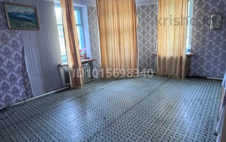 2-бөлмелі пәтер · 46 м² · 2/2 қабат, Ленина 21 — Магазин «Пчёлка», Центр, бағасы: 1.5 млн ₸ в Верхнеберёзовском — фото 2