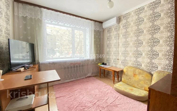 1-бөлмелі пәтер · 18 м² · 2/9 қабат, Курмангазы 165 — проспект Абая, бағасы: 5 млн ₸ в Уральске, мкр Школьник — фото 2