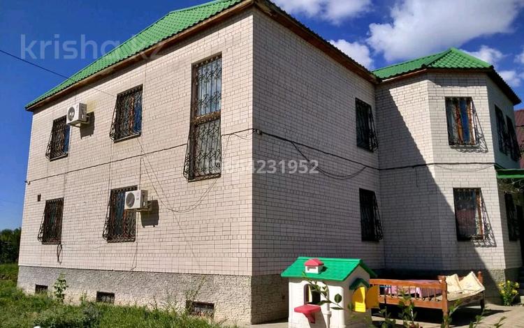 Отдельный дом • 8 комнат • 400 м² • 18 сот., Марата Оспанова за 74 млн 〒 в Актобе — фото 3