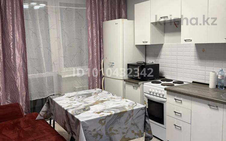 1-бөлмелі пәтер · 42 м² · 1/12 қабат, Жетісу-1 ш/а. 28а, бағасы: 270 000 ₸ в Алматы, Ауэзовский р-н — фото 2