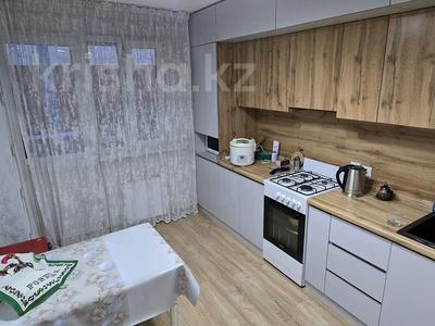 Пәтерлер в Алматы: 3-бөлмелі пәтер · 69.1 м² · 2/6 қабат, мкр Мадениет, бағасы: 39.8 млн 〒 3-бөлмелі пәтер · 69.1 м² · 2/6 қабат, мкр Мадениет, бағасы: 39.8 млн 〒 в Алматы, Алатауский р-н